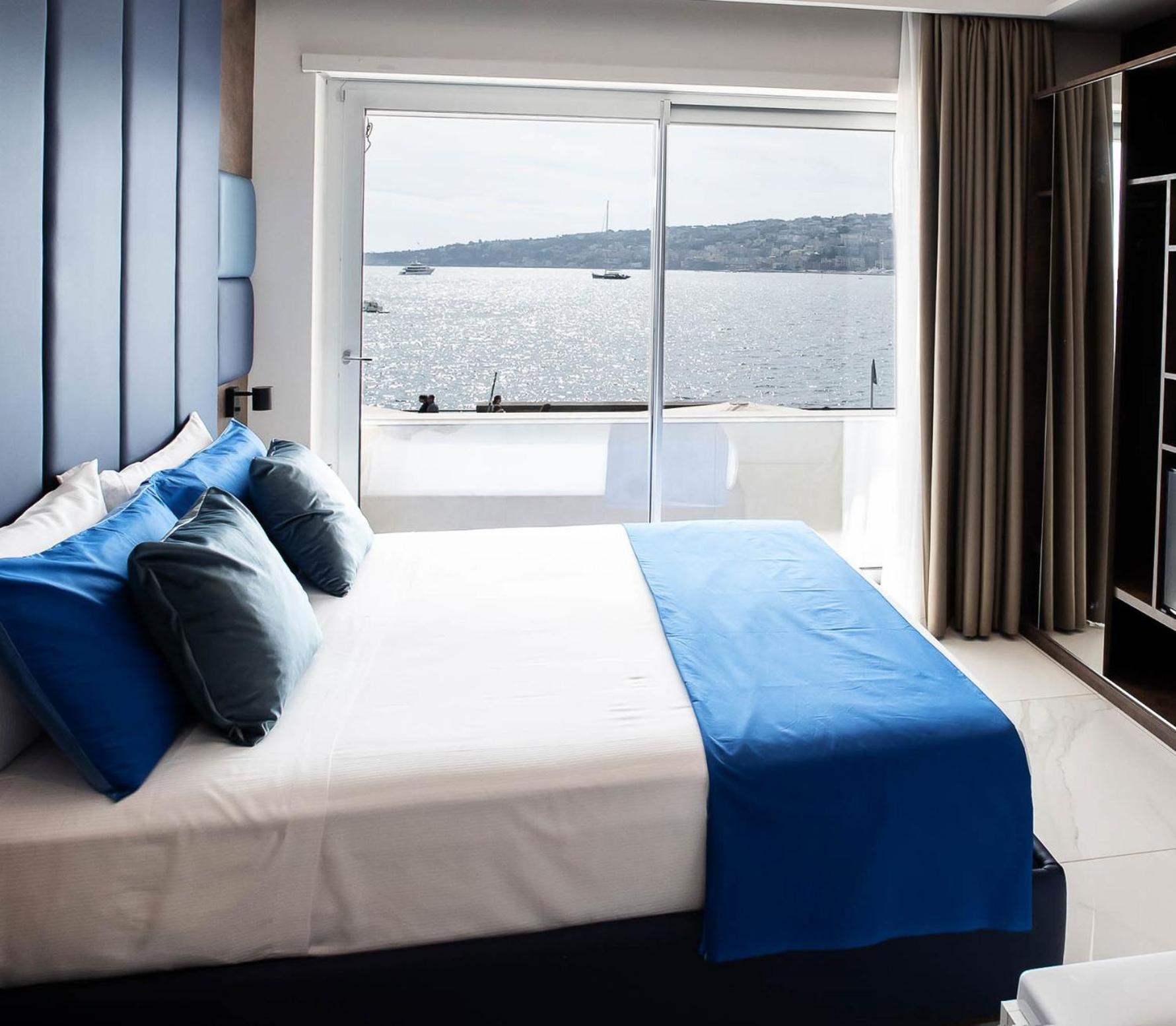 Imperatrice Suites Napoli Bagian luar foto