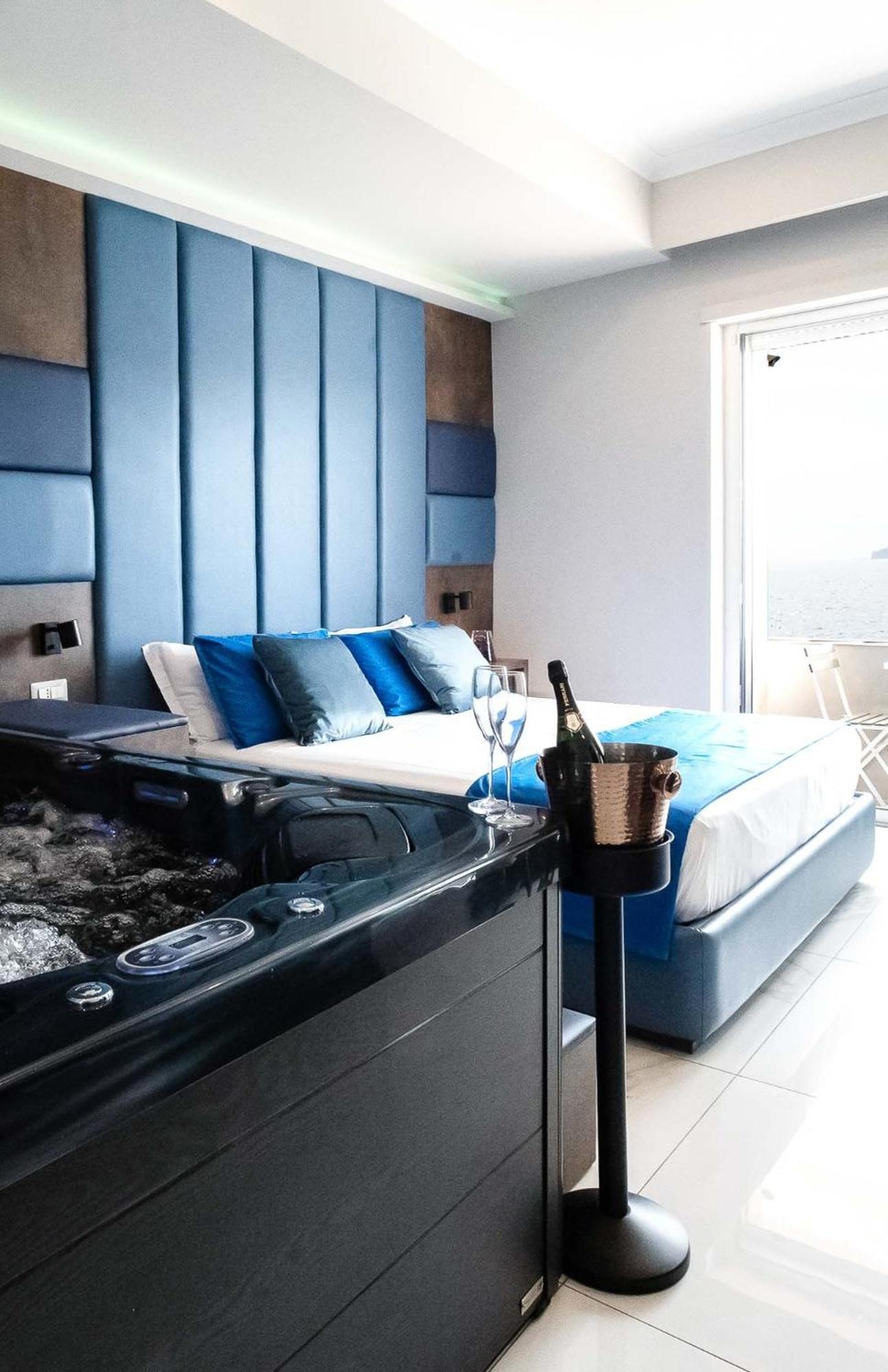 Imperatrice Suites Napoli Bagian luar foto